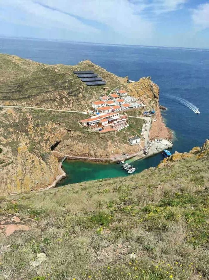 Foto do Carreiro do Mosteiro, Cais e Bairro dos Pescadores na Berlenga